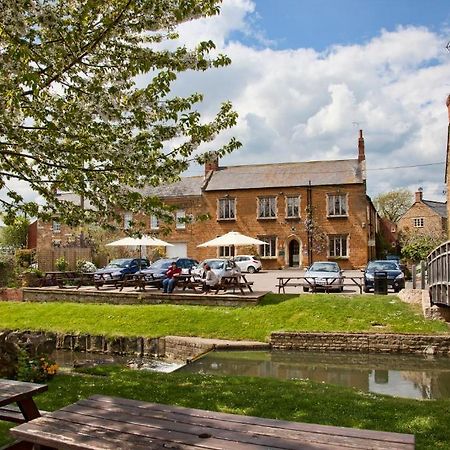 Hotel The Nevill Arms Medbourne Exterior foto